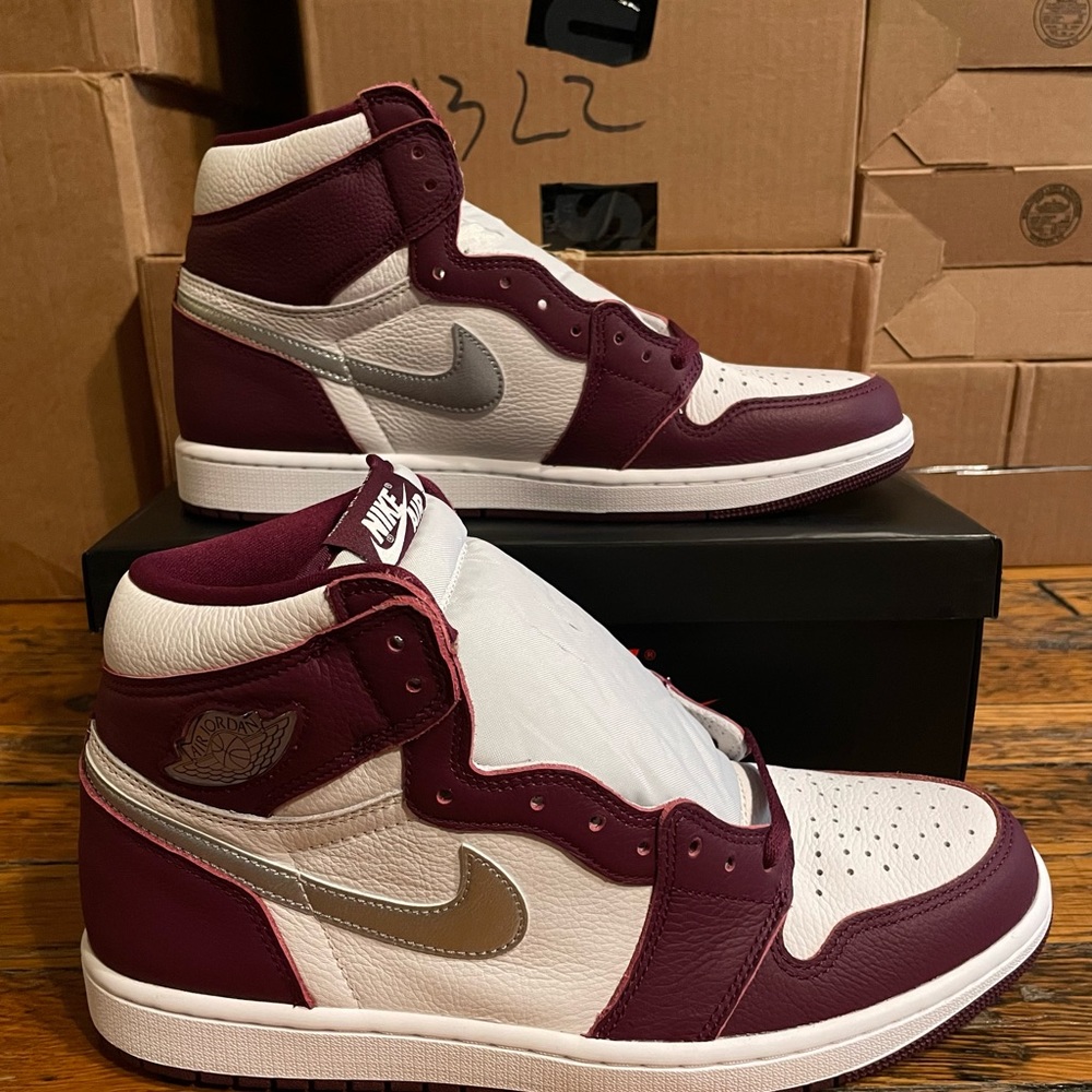 Jordan 1 High - Picture 4 of 16